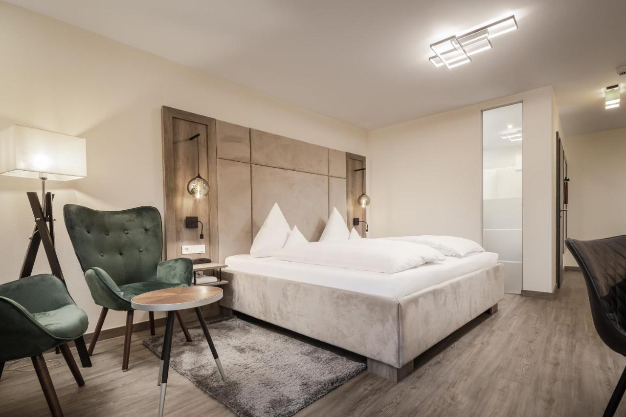 Hotel-Gasthof Hoettl Деггендорф Экстерьер фото